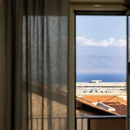 Colapesce アパート メッシーナ